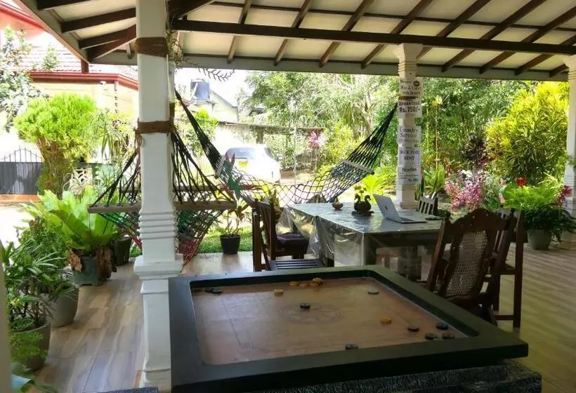 تختخواب و صبحانه Mount Top