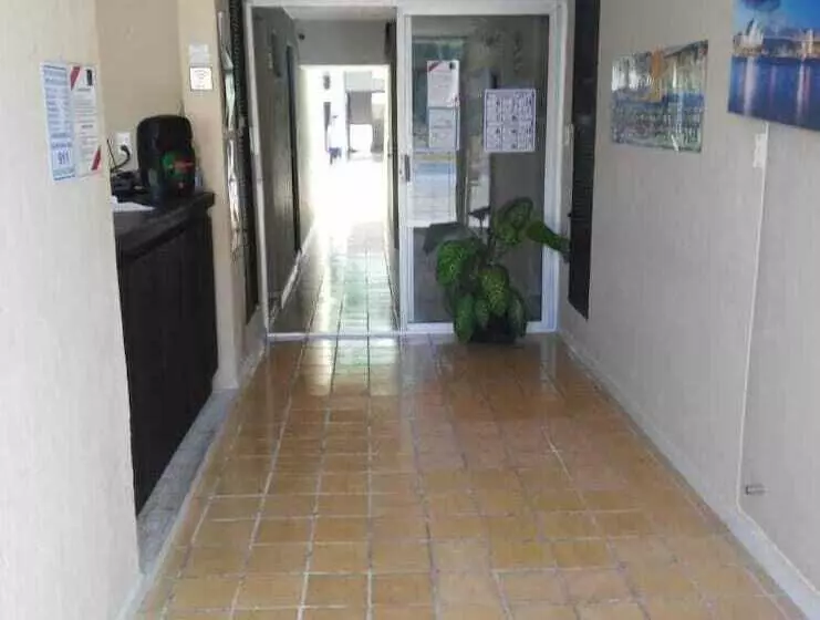 Deja Hostel Suites