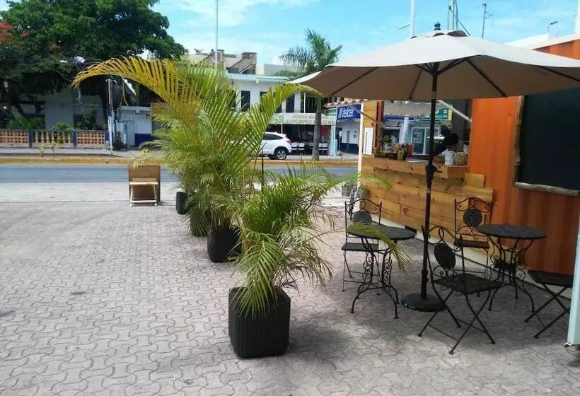 Deja Hostel Suites