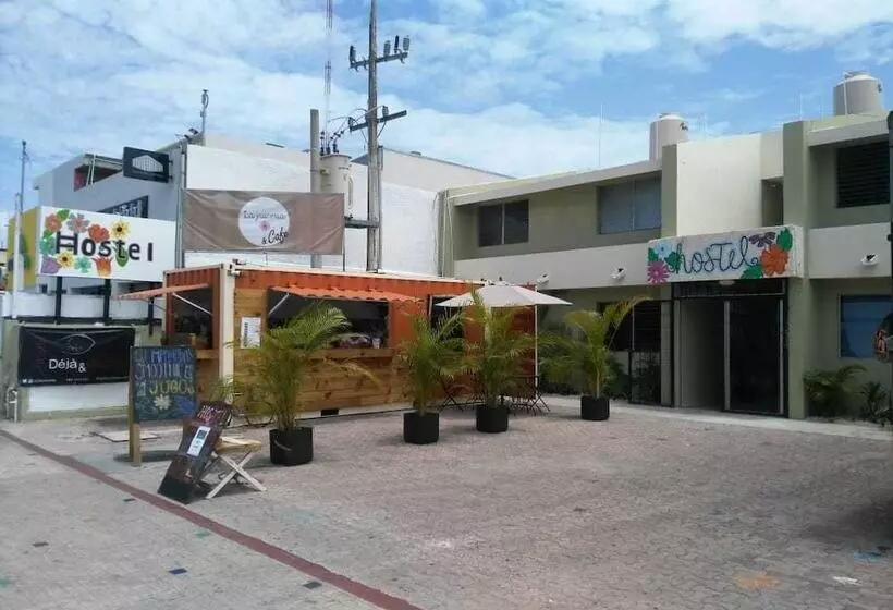 Deja Hostel Suites