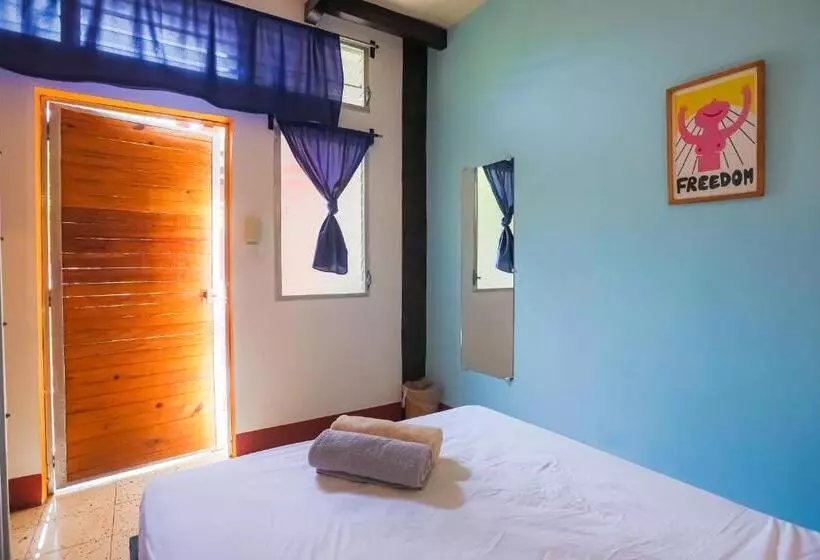 Hostel De Boca En Boca