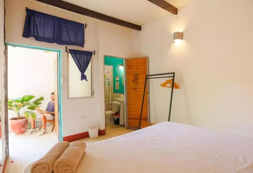 Hostel De Boca En Boca