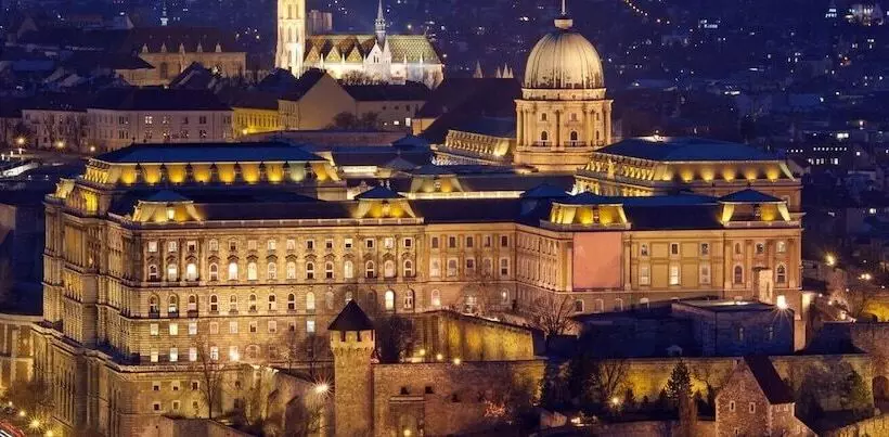 Hotelli Clark Budapest   Adults Only