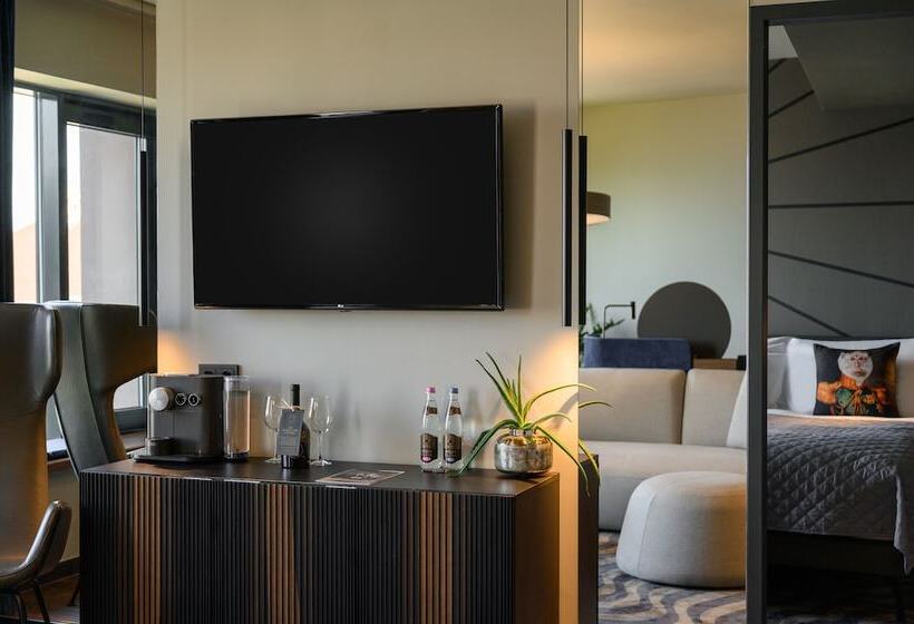 בית מלון כפרי Clark Budapest   Adults Only