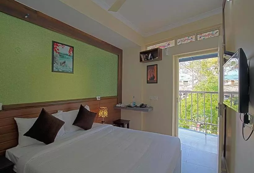 هتل Gems 9 Airport