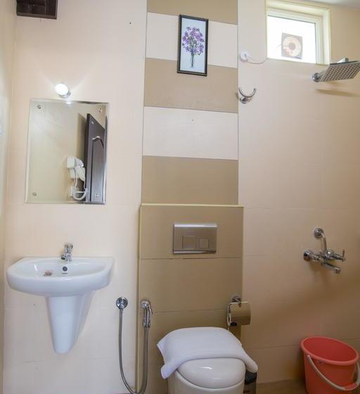 בית מלון כפרי Gems 9 Airport