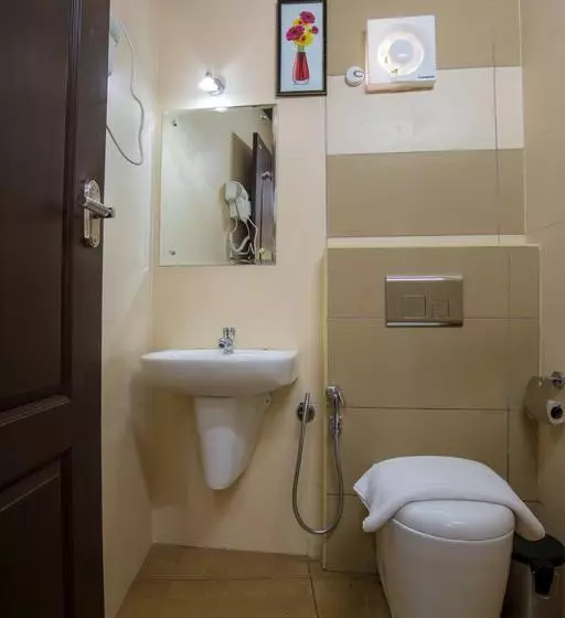 هتل Gems 9 Airport