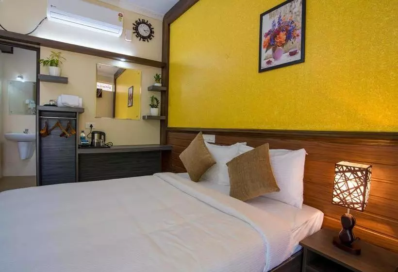 هتل Gems 9 Airport