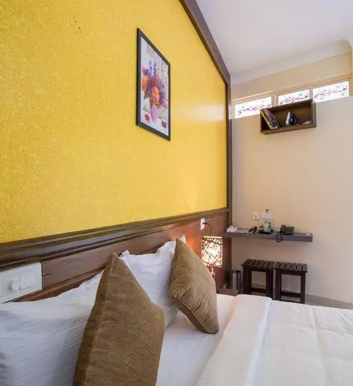 هتل Gems 9 Airport