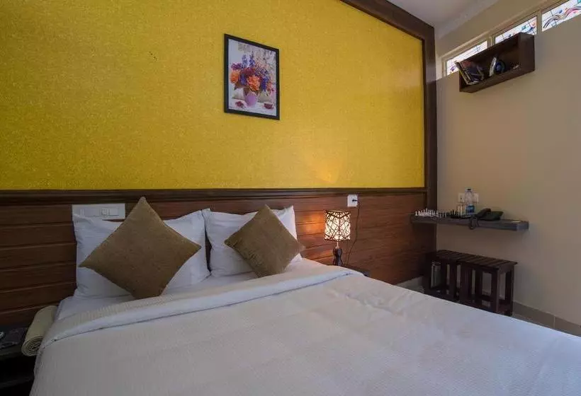 هتل Gems 9 Airport