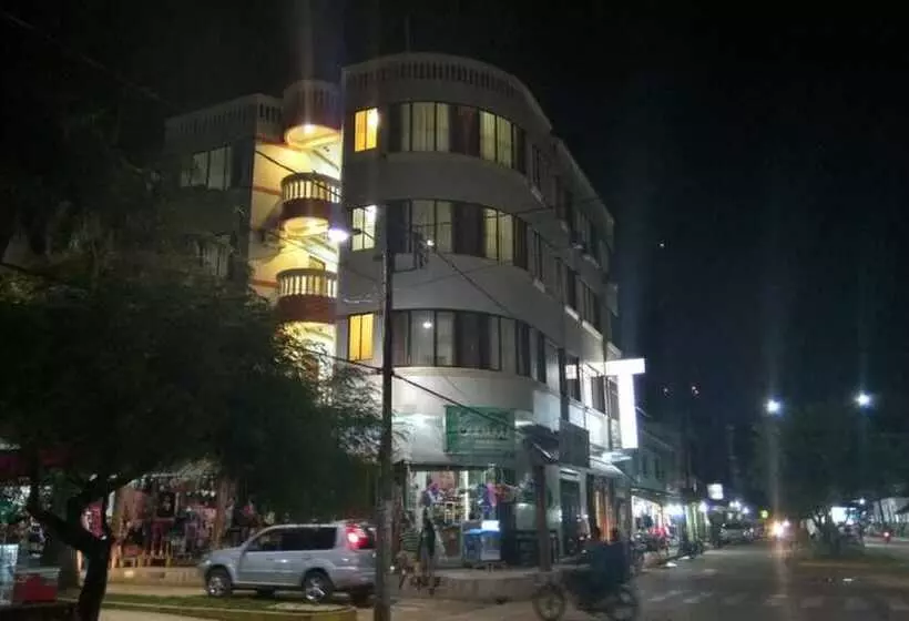 هتل Pampa & Selva