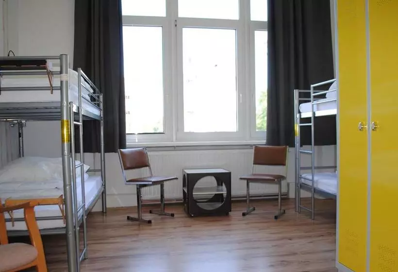 Sandershaus Hostel