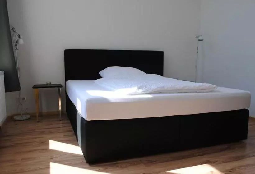 Sandershaus Hostel
