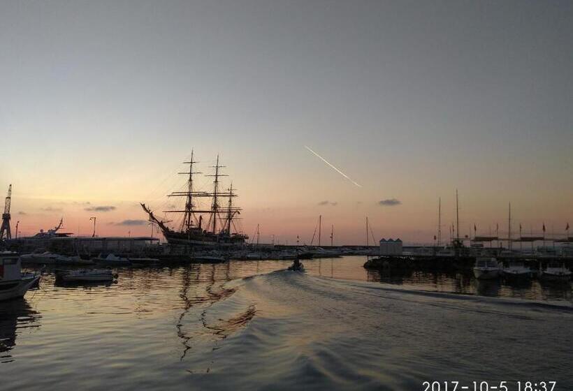 مبيت وإفطار Little Anema & Core