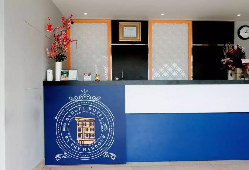 Budget Hotel By The Harbour