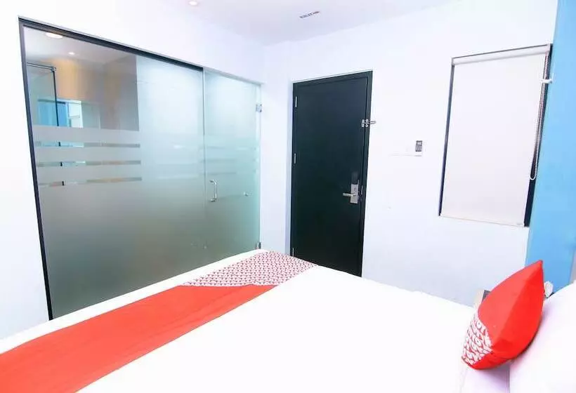 Budget Hotel By The Harbour