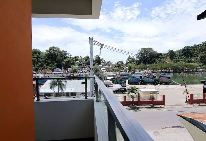 Budget Hotel By The Harbour
