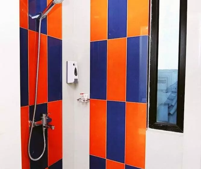 Budget Hotel By The Harbour