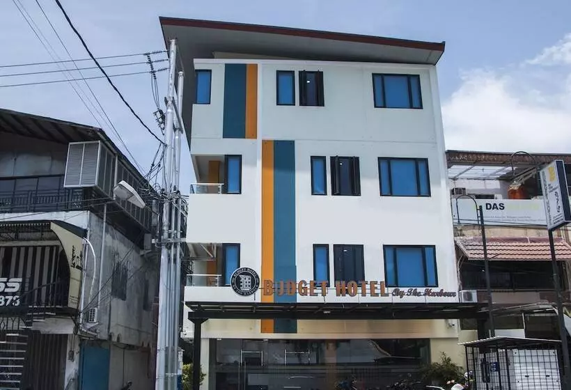 Budget Hotel By The Harbour