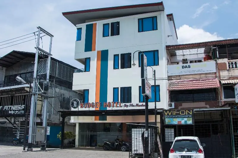 Budget Hotel By The Harbour