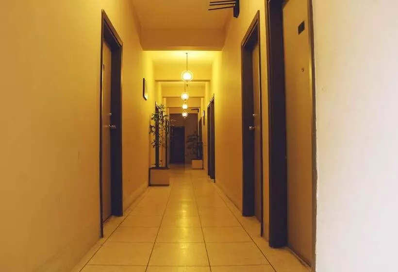 هتل Grand Circle Inn