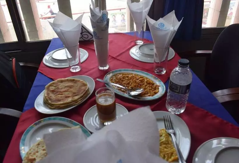 هتل Grand Circle Inn