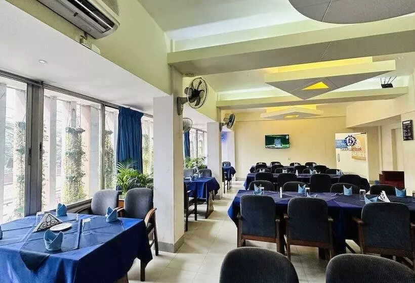 هتل Grand Circle Inn
