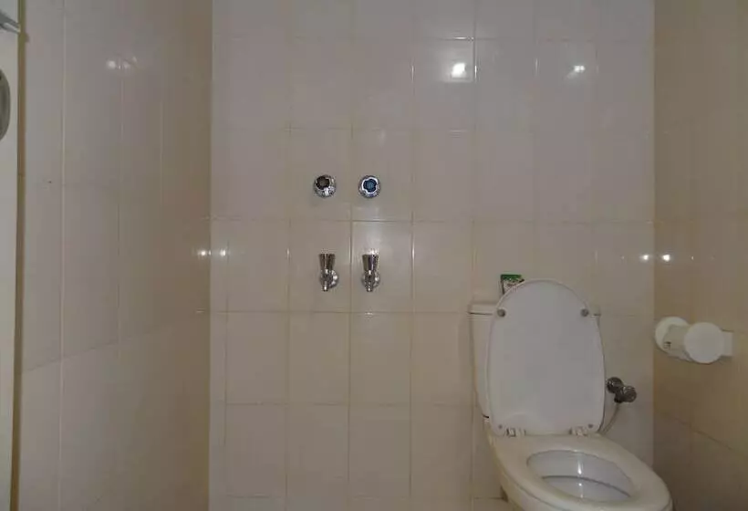 هتل Grand Circle Inn