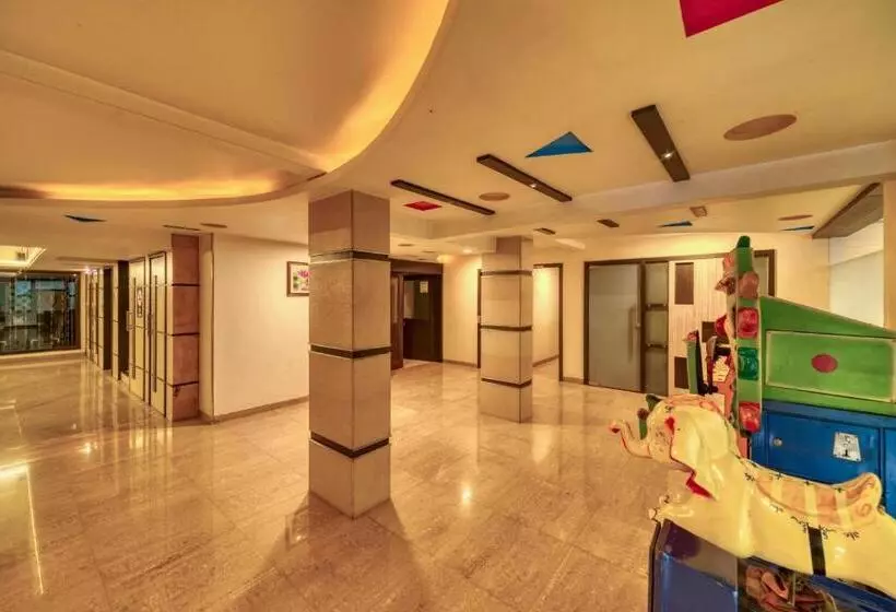 Hotelli Ashwin Igatpuri, Pure Veg & Jain Food