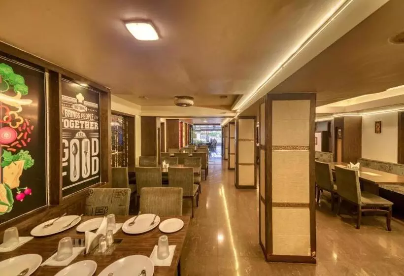 Hotelli Ashwin Igatpuri, Pure Veg & Jain Food