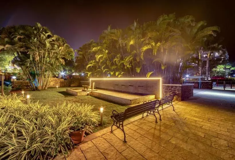 Hotelli Ashwin Igatpuri, Pure Veg & Jain Food