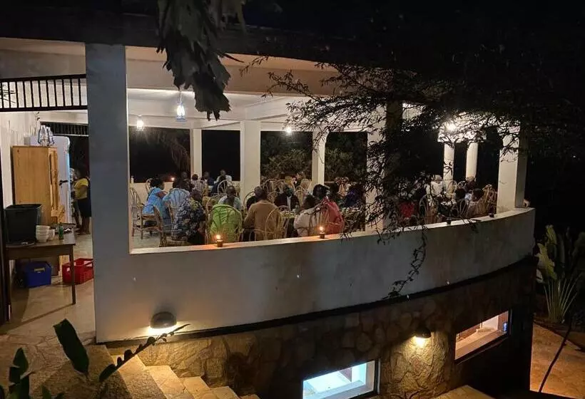 هتل Banda Lodge
