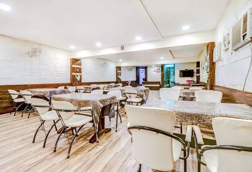 Fabhotel Anandam
