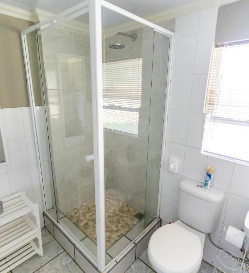 هتل Misty Morn Cottages