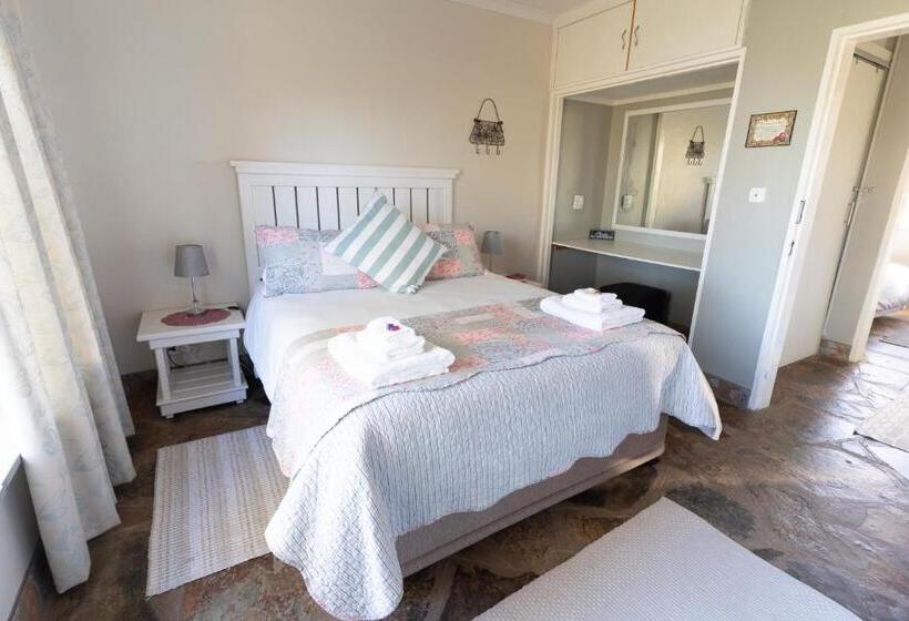 هتل Misty Morn Cottages