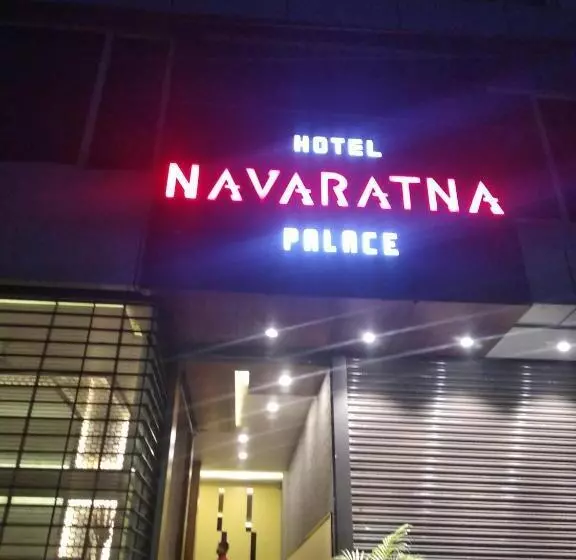 ホテル Navaratna Palace