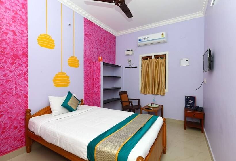 בית מלון כפרי Oyo 7747 Ss Residency