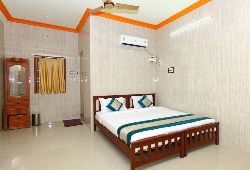 בית מלון כפרי Oyo 7747 Ss Residency