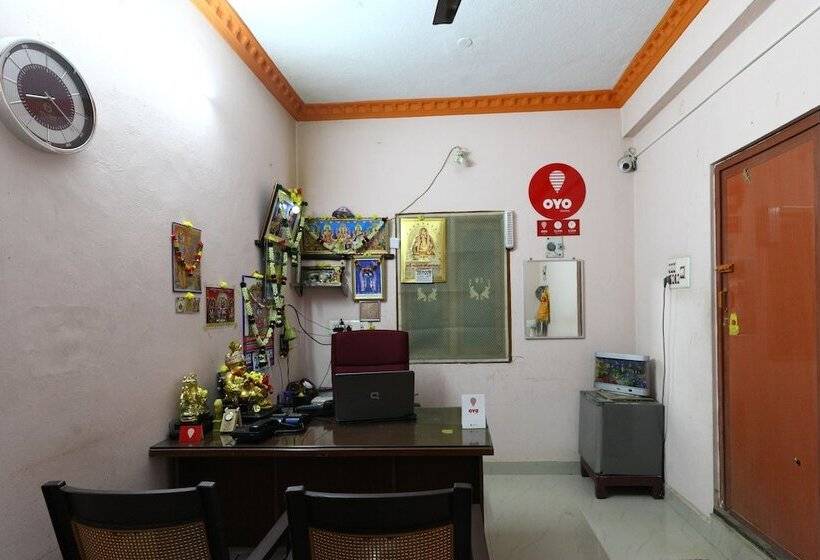 בית מלון כפרי Oyo 7747 Ss Residency