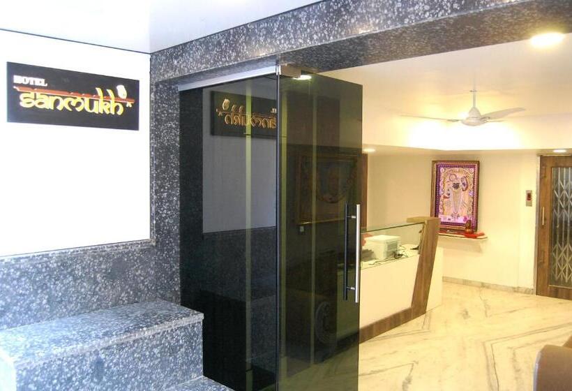 Hotel Sanmukh By Adamo