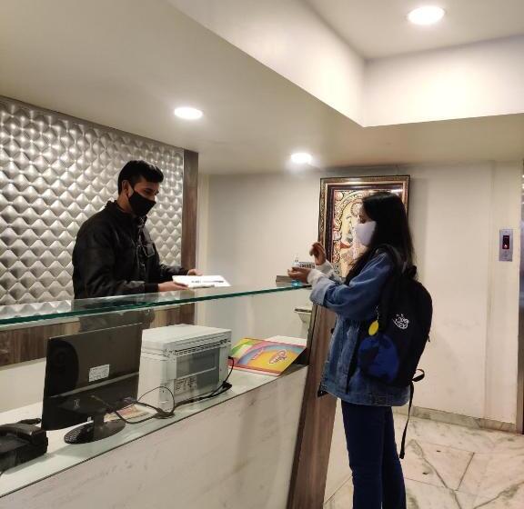 Hotel Sanmukh By Adamo