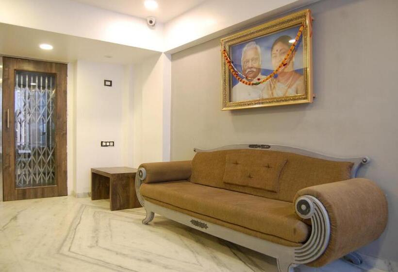 Hotel Sanmukh By Adamo