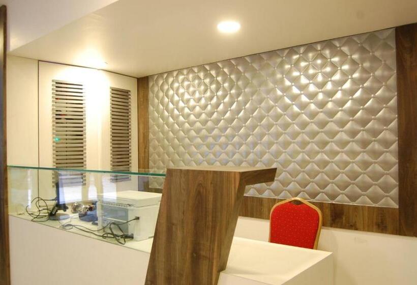 Hotel Sanmukh By Adamo