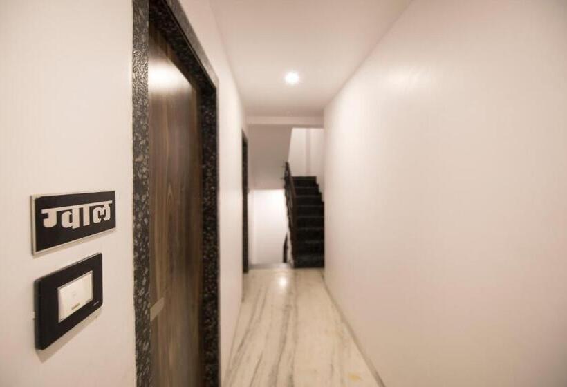 Hotel Sanmukh By Adamo