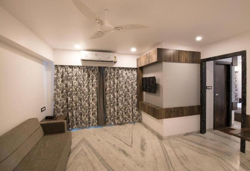 Hotel Sanmukh By Adamo