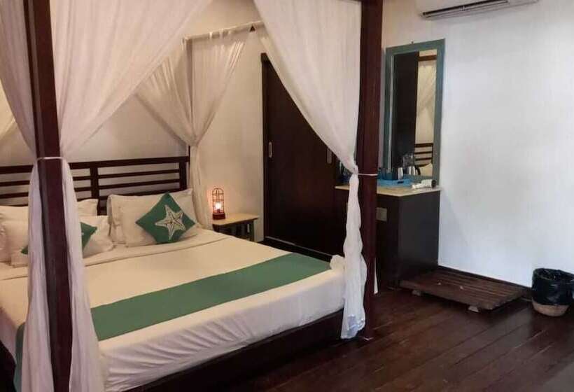 Hotell Sinq Beach Morjim