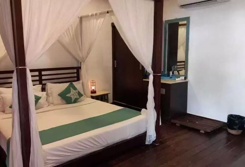 Hotel Sinq Beach Morjim