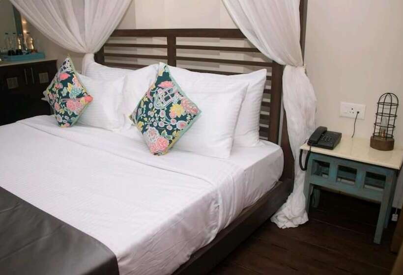 Hotell Sinq Beach Morjim