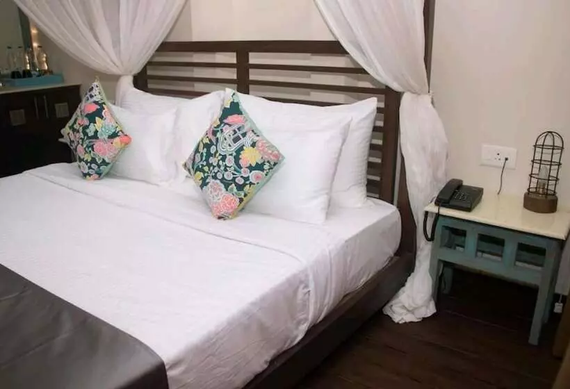 Hotel Sinq Beach Morjim