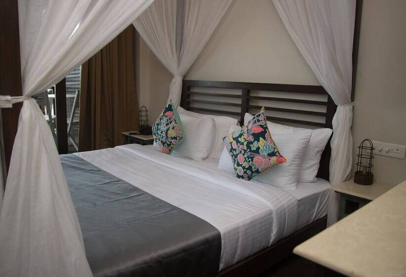 Hotell Sinq Beach Morjim